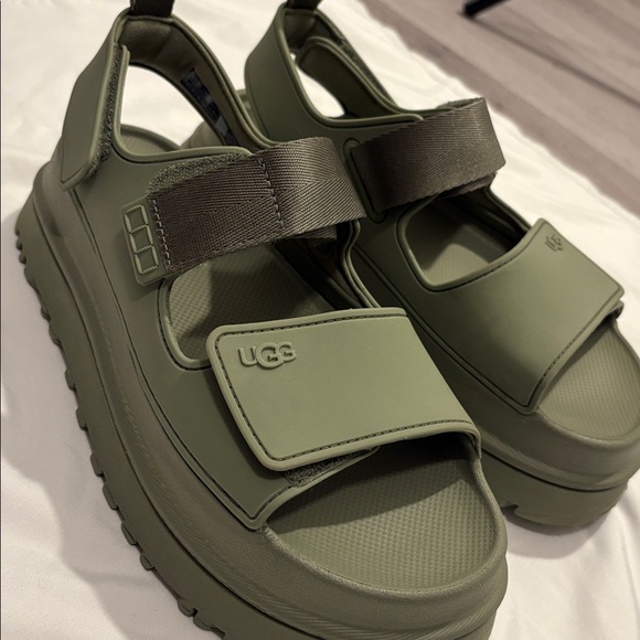 UGG GoldenGlow Platform Sandals - Shaded Clover, 9 - Picture 6 of 11